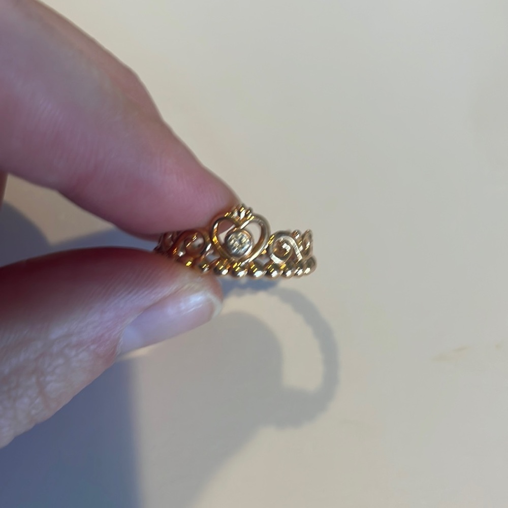 Cute rose gold crown ring